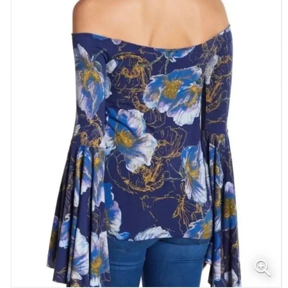 We The Free Off the Shoulder Bell Sleeve Top Blue Floral size Small - Picture 3 of 9